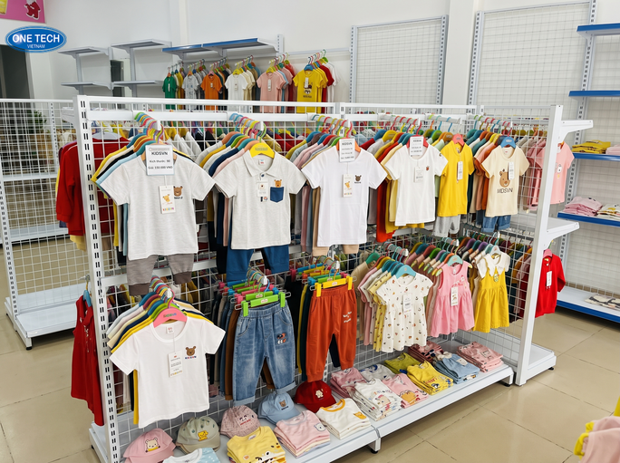 Các loại kệ trưng bày quần áo trẻ em phổ biến tại Huế